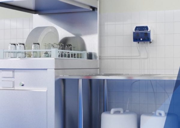 We-Dos Volledig automatisch doseersysteem op geleidbaarheid voor vaatwas- en naglansmiddelen - Afbeelding 2